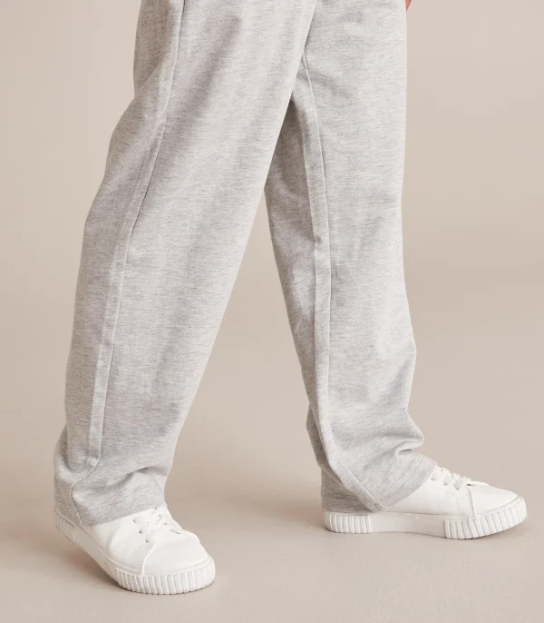 This is an image of Straight grey sweatpants | grå mjukisbyxor